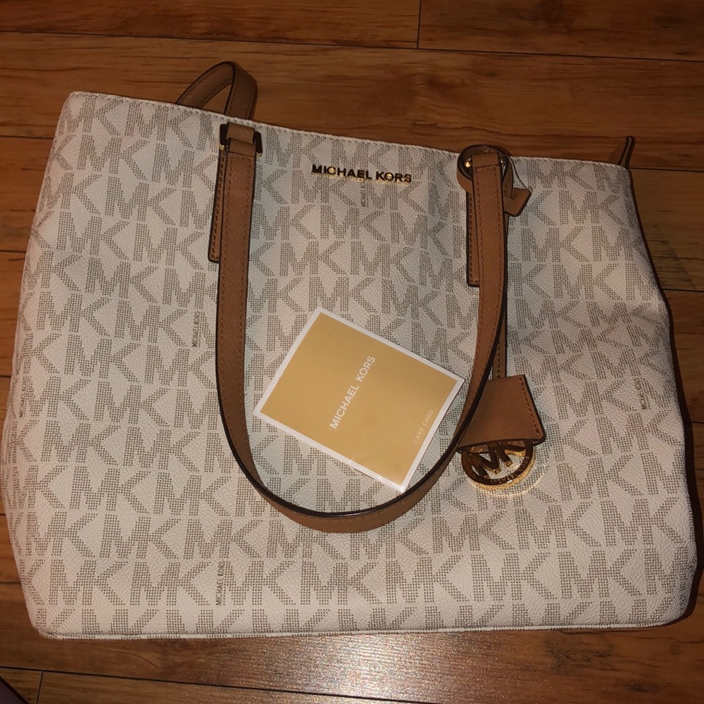 BRAND NEW MICHAEL KORS BAG